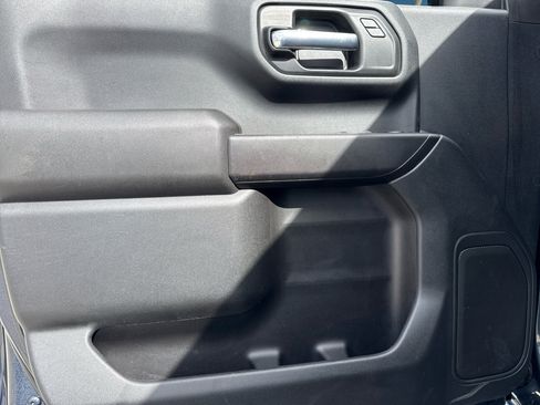 Used 2021 Chevrolet Silverado 1500 Custom Trail Boss image 36