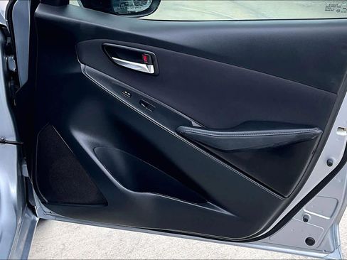 Used 2017 Toyota Yaris iA image 23