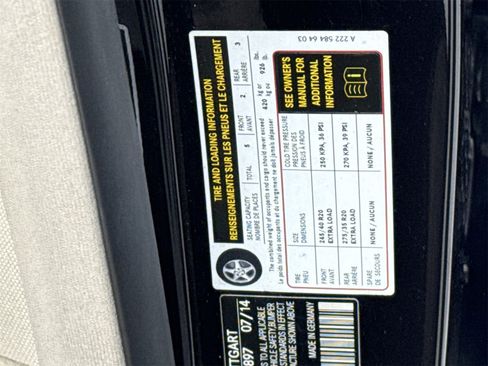 Used 2015 Mercedes-Benz S 550 Sedan w/ Sport Package w/ Sport Package image 37