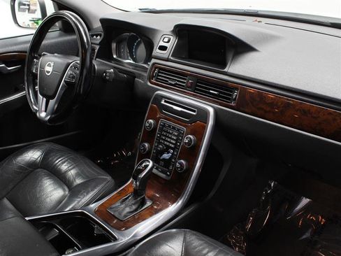 Used 2014 Volvo XC70 T6 w/ Climate Package image 10