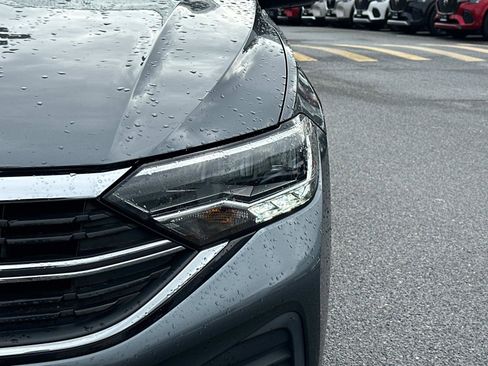 Used 2022 Volkswagen Jetta SE w/ Panoramic Sunroof Package image 5