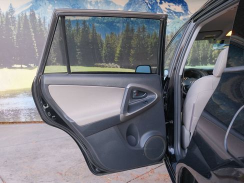 Used 2009 Toyota RAV4 2WD image 34