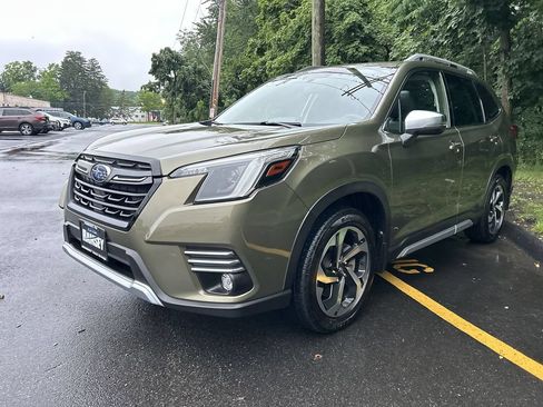 Certified 2023 Subaru Forester Touring AWD/4WD image 4