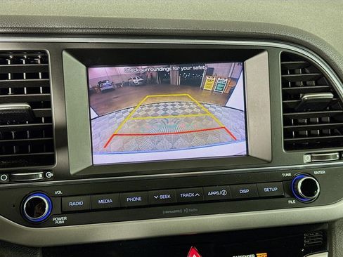 Used 2017 Hyundai Elantra Value Edition image 17