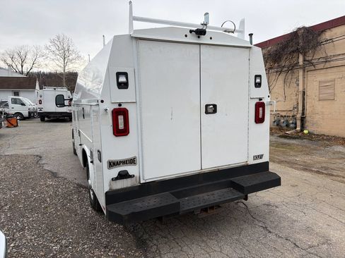 Used 2021 Ford E-350 and Econoline 350 Super Duty w/ Power Windows & Locks Group image 11