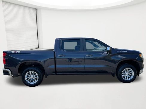 Used 2023 Chevrolet Silverado 1500 LT AWD/4WD image 4