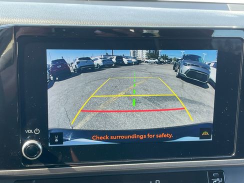 Used 2025 Toyota Camry LE image 24