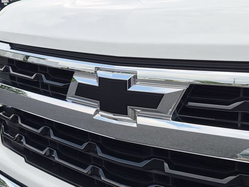 Certified 2022 Chevrolet Silverado 1500 LT w/ Z71 Off-Road Package AWD/4WD image 31