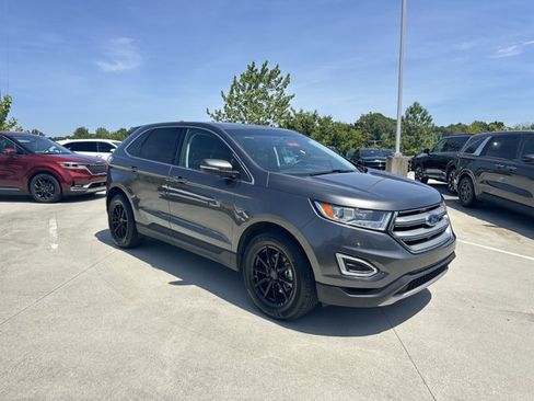 Used 2016 Ford Edge SEL w/ Equipment Group 201A FWD image 4