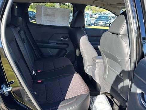New 2026 Nissan Kicks SR FWD image 11