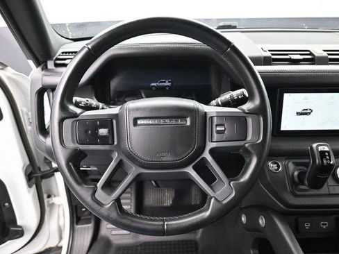 Used 2023 Land Rover Defender 90 X-Dynamic SE image 17