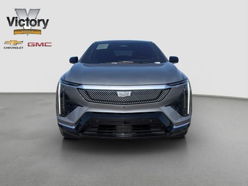 Used 2025 Cadillac Optiq Luxury 1 AWD/4WD image 2