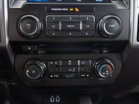Used 2016 Ford F150 XLT w/ Equipment Group 302A Luxury AWD/4WD image 40