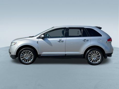 Used 2013 Lincoln MKX FWD image 4