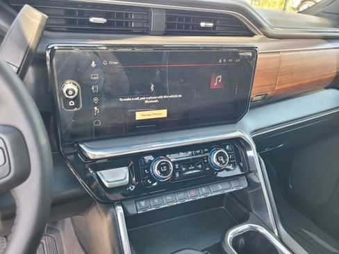 Used 2026 GMC Sierra 2500 Denali Ultimate image 24