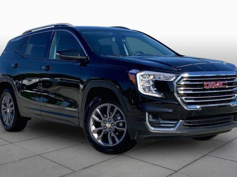 Used 2024 GMC Terrain SLT AWD/4WD image 3