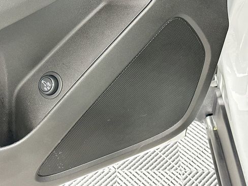 Used 2024 Chevrolet Equinox LT image 25