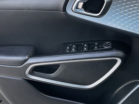 Used 2024 Kia Soul LX w/ Option Group 015 image 19