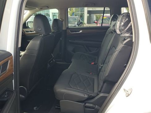 New 2026 Volkswagen Atlas SE FWD image 11