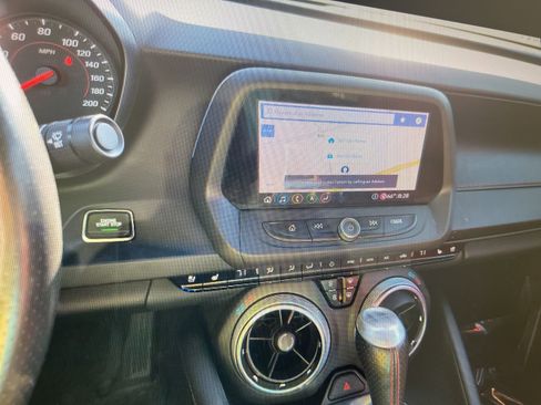Used 2020 Chevrolet Camaro SS RWD image 10