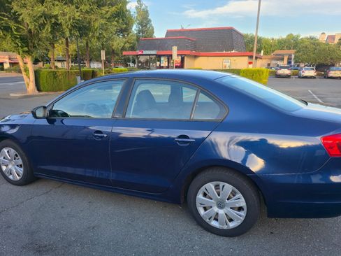 Used 2011 Volkswagen Jetta Sedan FWD image 5