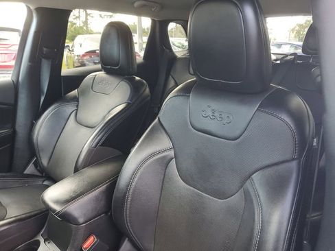 Used 2022 Jeep Cherokee Latitude Lux image 15