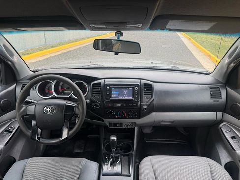 Used 2014 Toyota Tacoma 4x4 Access Cab image 5