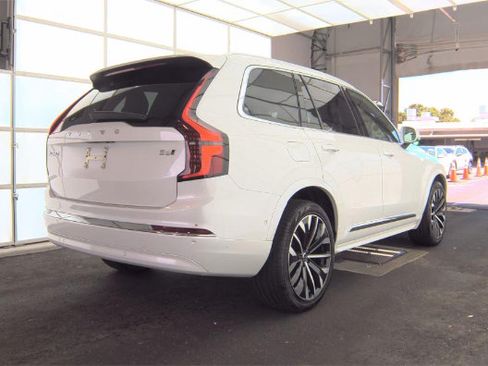 Used 2026 Volvo XC90 B6 Plus AWD/4WD image 3
