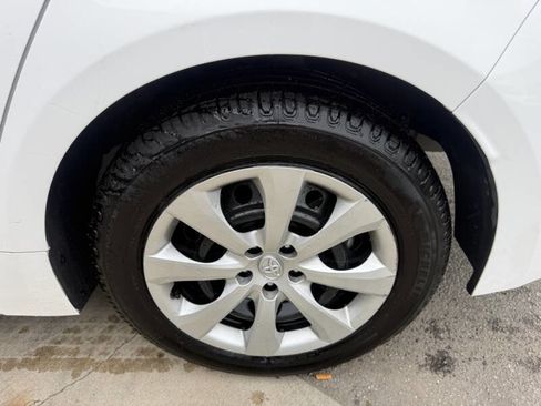 Used 2025 Toyota Corolla LE image 21