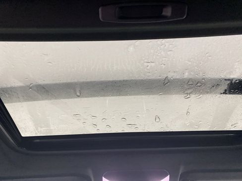 Used 2023 Toyota RAV4 SE image 15