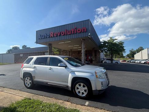 Used 2011 GMC Terrain SLE FWD image 1
