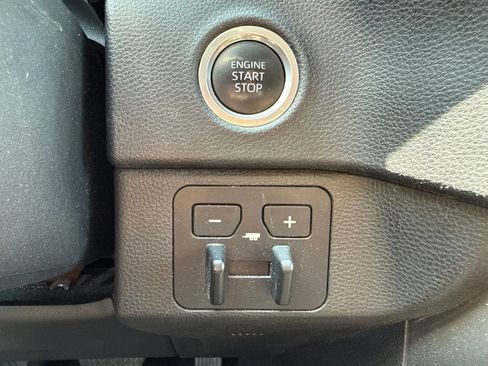 Used 2023 Toyota Tundra SR5 w/ SR5 Convenience Package AWD/4WD image 30