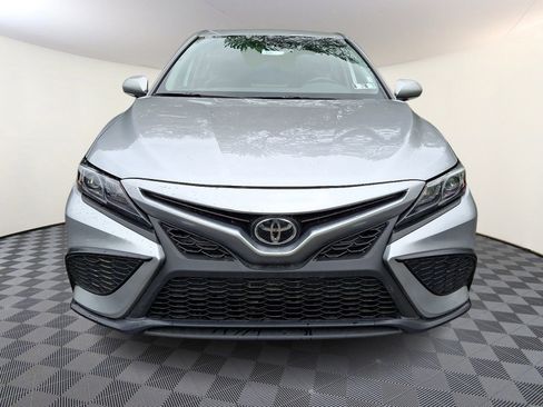 Used 2024 Toyota Camry SE FWD image 2