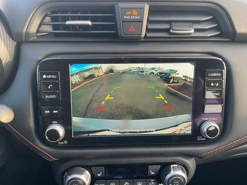 New 2025 Nissan Versa SR w/ Trunk Package image 19