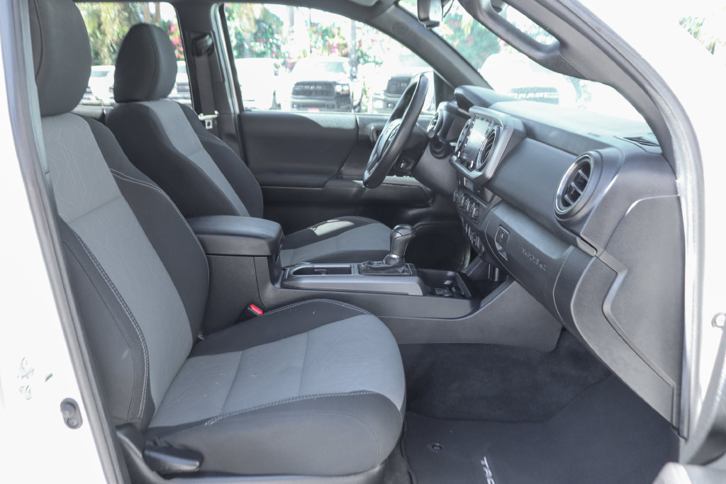 Used 2021 Toyota Tacoma TRD Off-Road w/ Technology Package AWD/4WD image 36