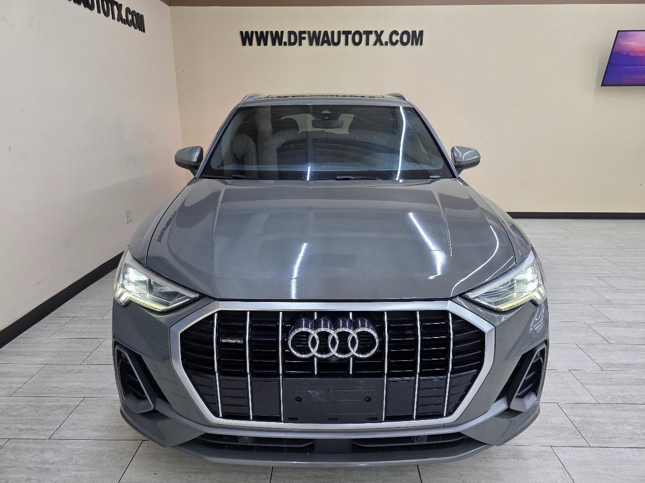 Used 2022 Audi Q3 2.0T Premium Plus w/ Premium Plus Package AWD/4WD image 3