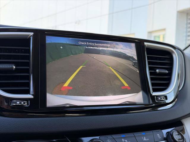 Used 2024 Chrysler Pacifica Touring-L FWD image 29