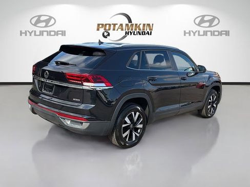 Used 2022 Volkswagen Atlas Cross Sport SE image 5
