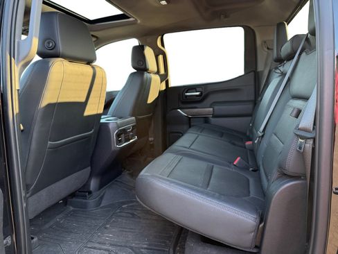 Used 2021 GMC Sierra 1500 Denali w/ Denali Ultimate Package AWD/4WD image 10