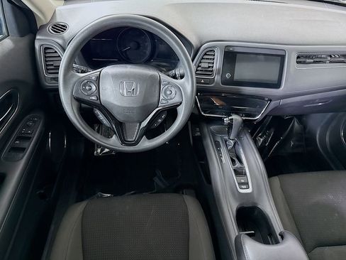 Used 2021 Honda HR-V EX image 3
