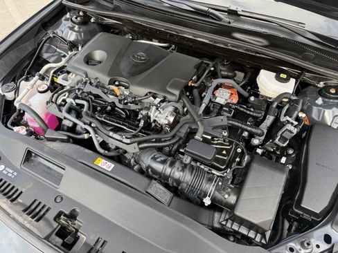 Used 2025 Toyota Camry LE image 34