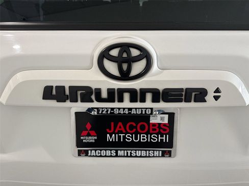 Used 2024 Toyota 4Runner SR5 Premium w/ Moonroof Package image 39