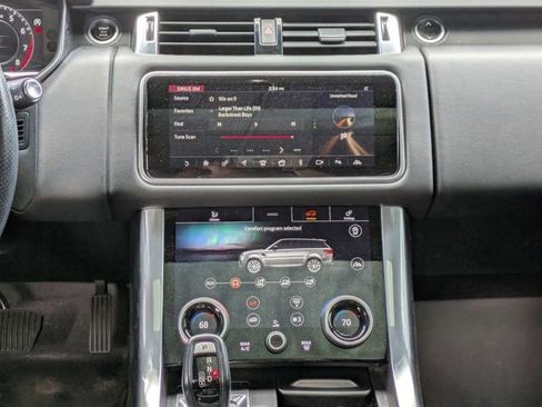 Used 2022 Land Rover Range Rover Sport SE image 20