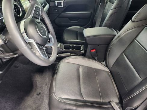 Used 2023 Jeep Wrangler Unlimited Sahara AWD/4WD image 10