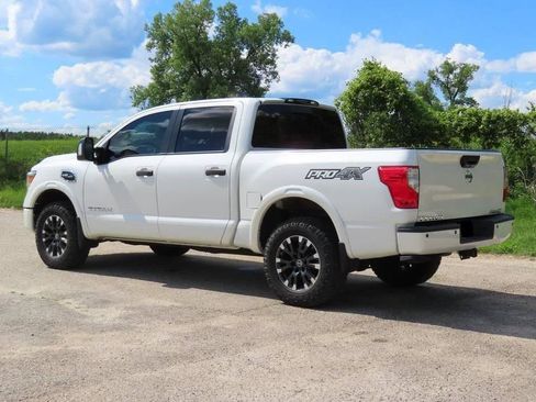 Used 2017 Nissan Titan PRO-4X AWD/4WD image 7