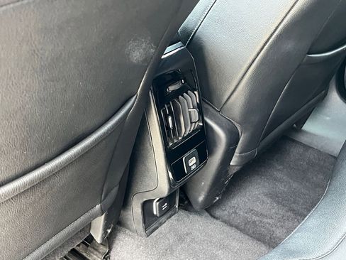 Used 2025 Jeep Compass Limited AWD/4WD image 23