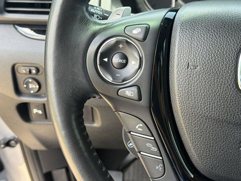 Used 2017 Honda Pilot Elite image 15