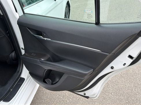Used 2024 Toyota Camry SE image 40
