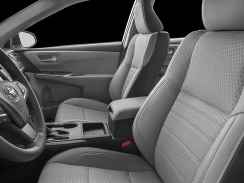 Used 2017 Toyota Camry LE FWD image 40