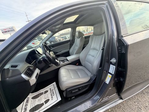 Used 2018 Honda Accord Touring image 45